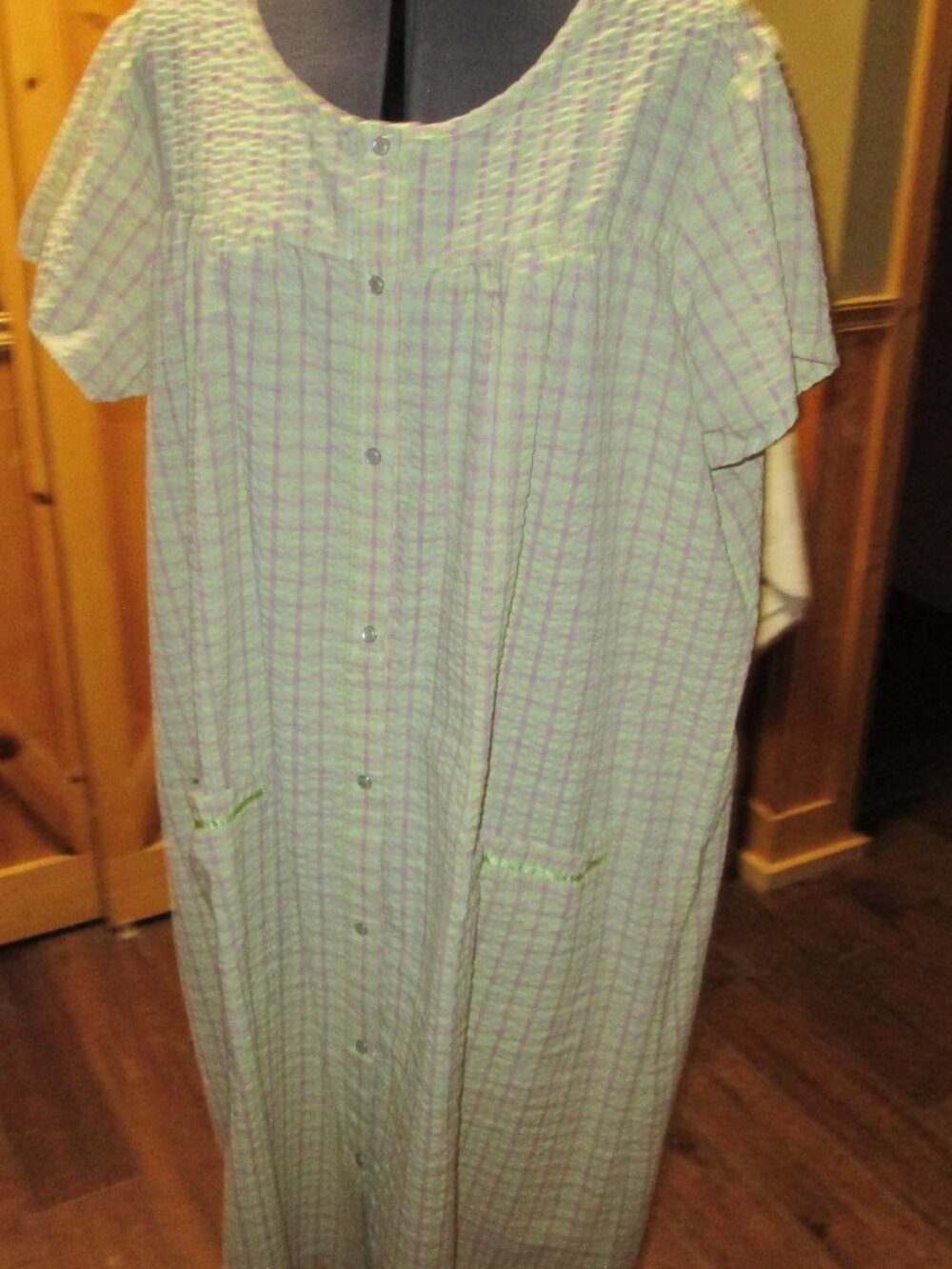 NWOT grannycore duster robe snap front green purple plaid 2 pocket xl seersucker